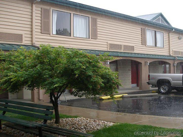 Econo Lodge Allentown Exterior photo